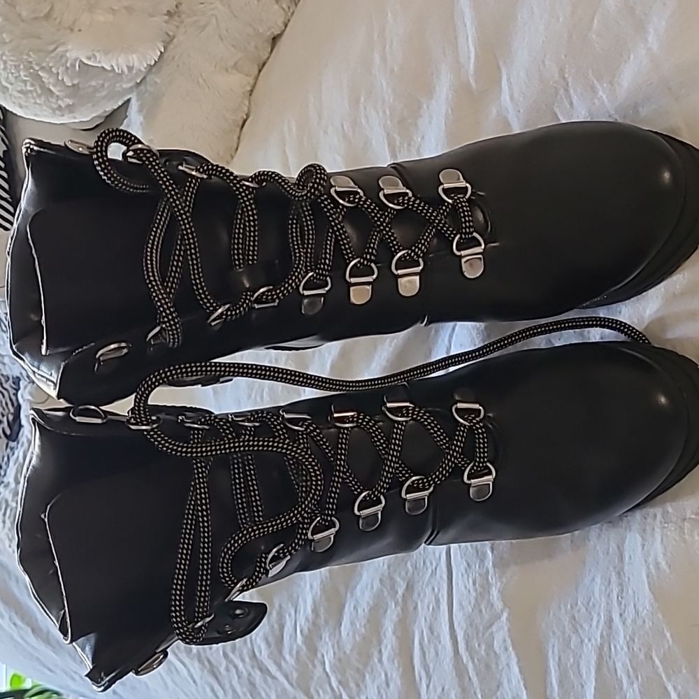 DKNY boots